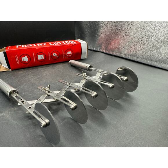 Oleex-Pastry Cutter - new in box - Picture 5 of 7